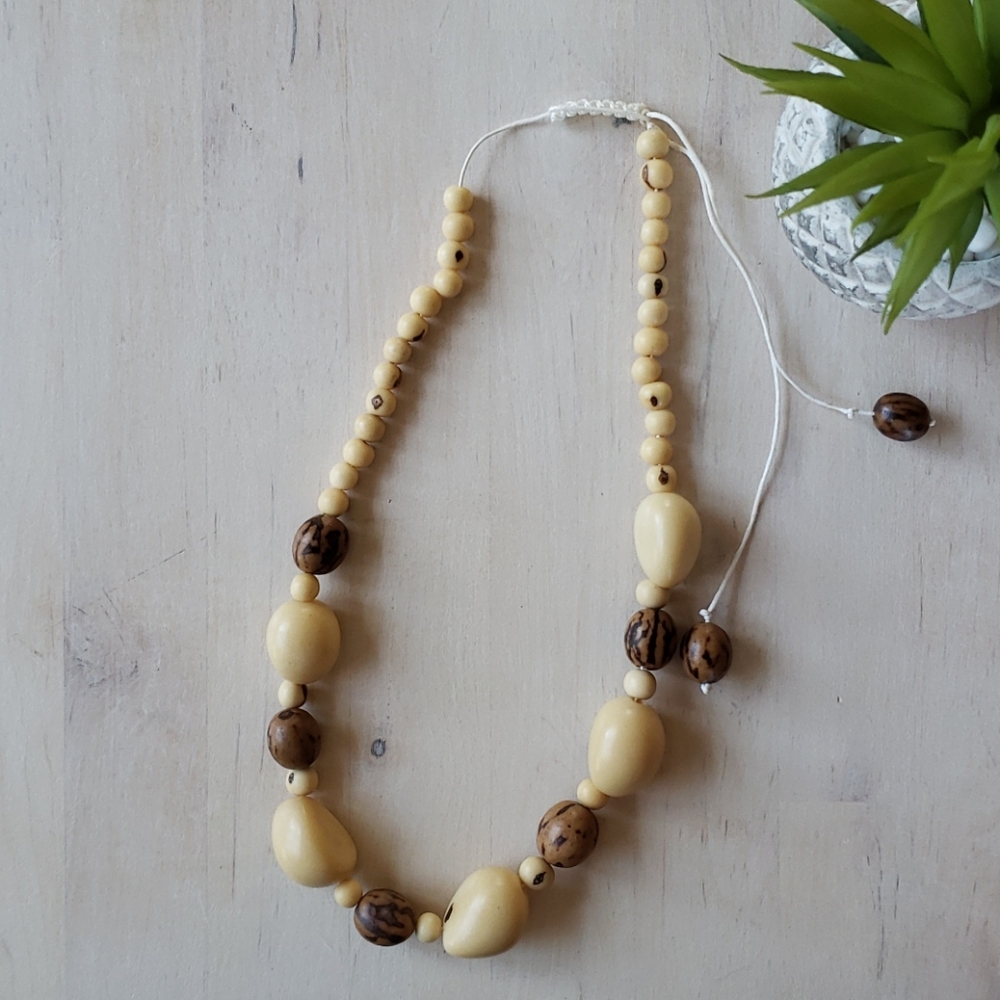 Brazilian Natural Seed Necklease